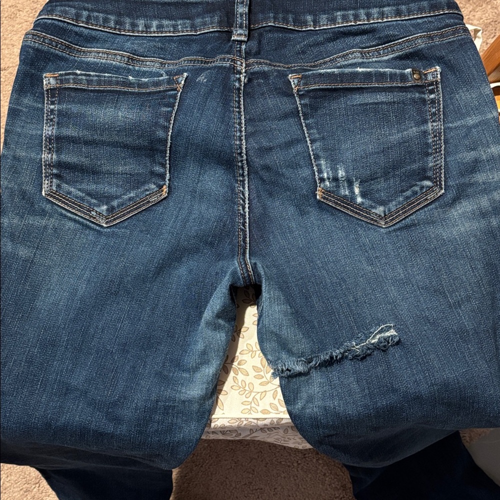 👛(ANY 2/$30) SILVER JEANS Elyse Slim Bootcut Distressed/Ripped 29 x 33 - Picture 6 of 8